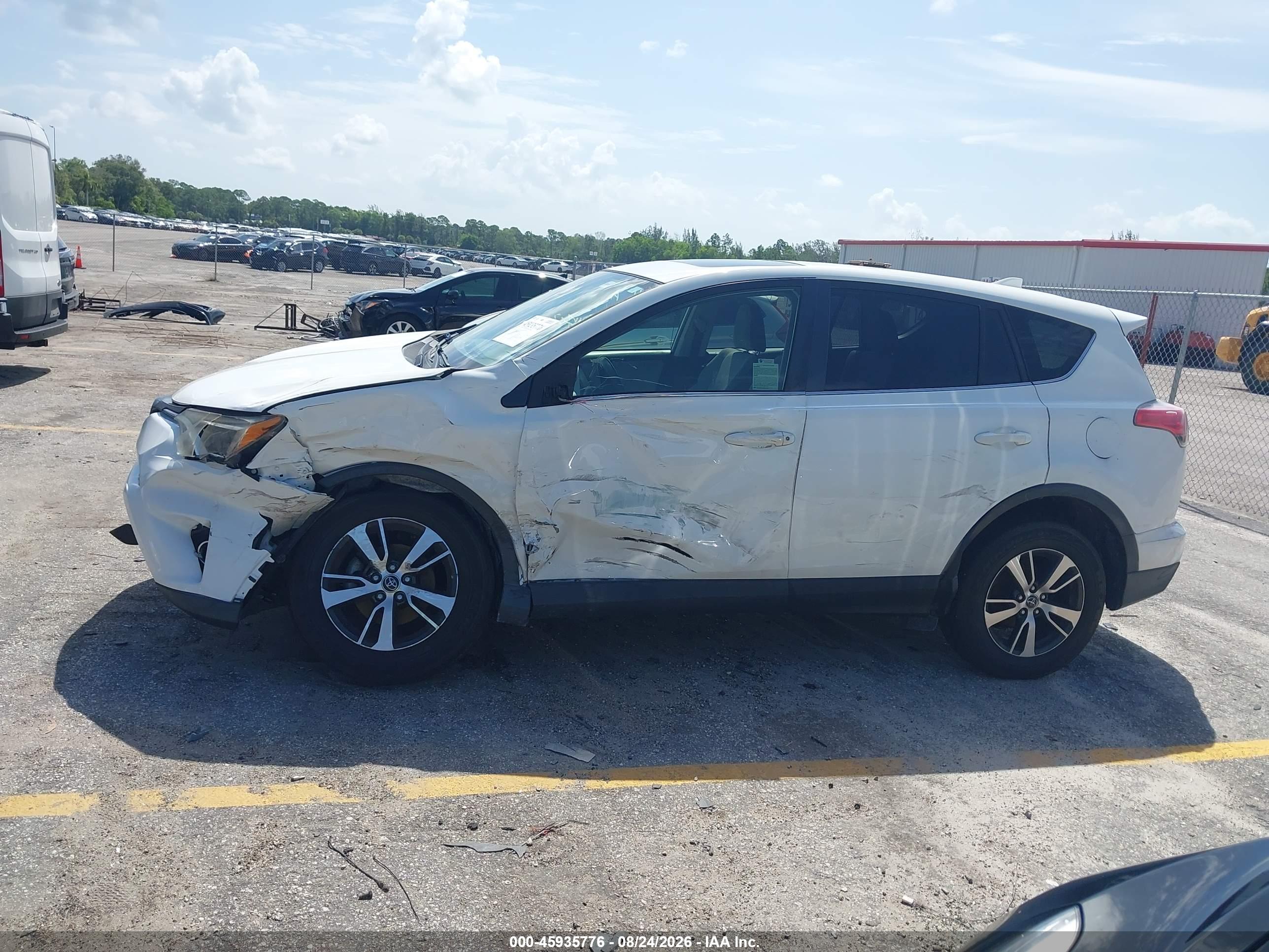 2018 TOYOTA RAV4 XLE