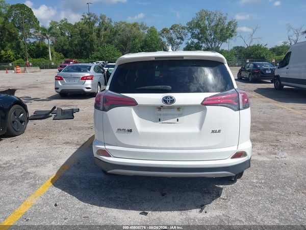 2018 TOYOTA RAV4 XLE