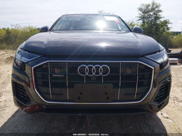 2020 AUDI Q8