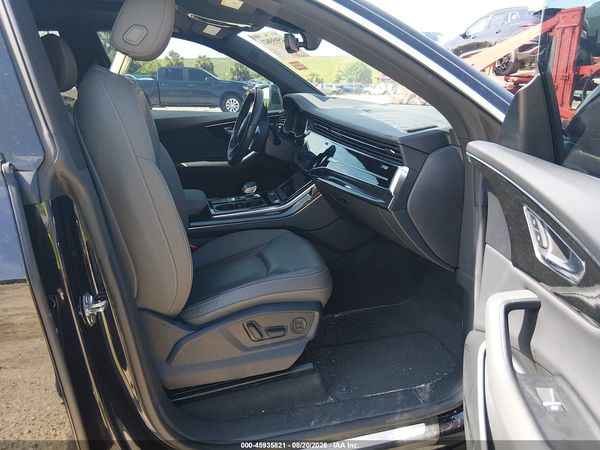 2020 AUDI Q8