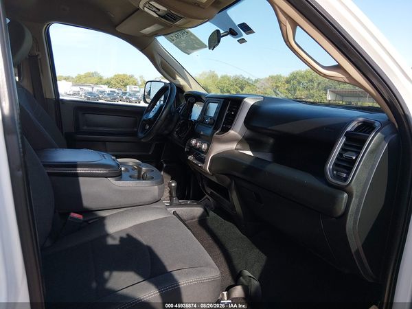 2019 RAM 3500 TRADESMAN — I7