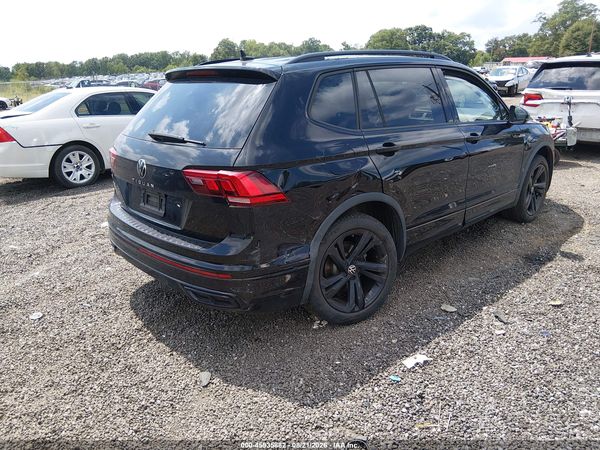 2023 VOLKSWAGEN TIGUAN 2.0T SE R-LINE BLACK — I4