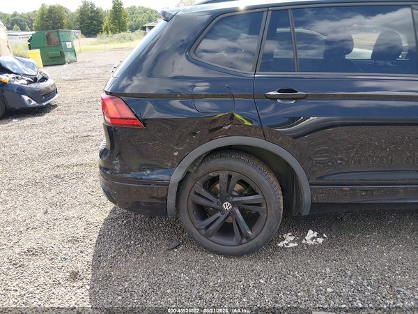 2023 VOLKSWAGEN TIGUAN 2.0T SE R-LINE BLACK — I6