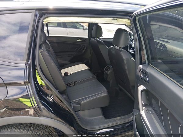 2023 VOLKSWAGEN TIGUAN 2.0T SE R-LINE BLACK — I8