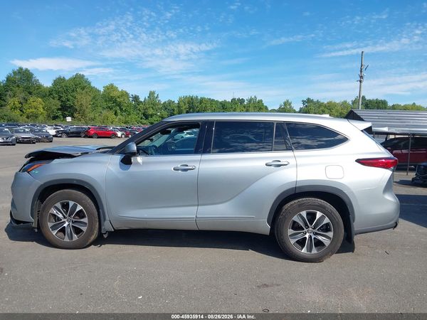 2021 TOYOTA HIGHLANDER XLE — I117