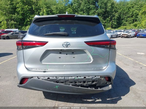 2021 TOYOTA HIGHLANDER XLE — I119
