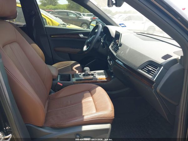 2020 AUDI Q5 — I5