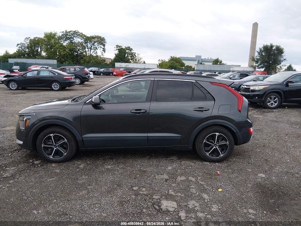 2023 KIA NIRO LX