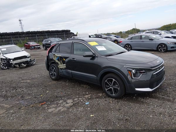 2023 KIA NIRO LX