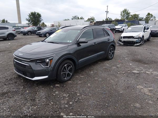 2023 KIA NIRO LX