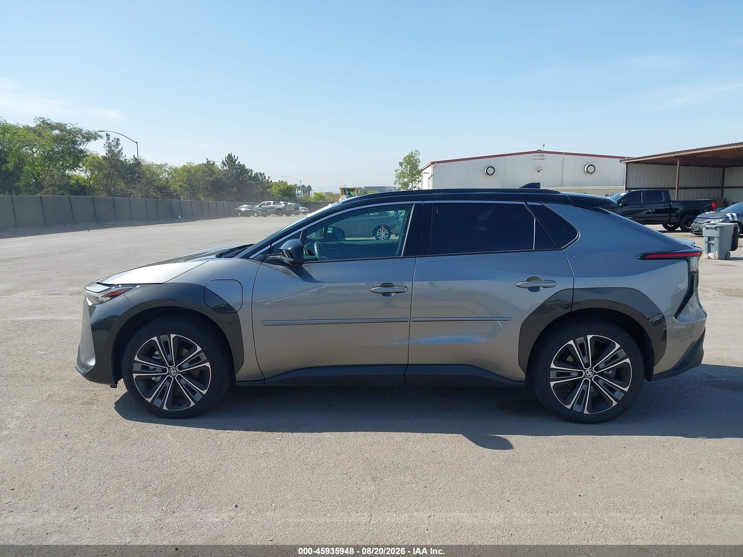 2024 TOYOTA BZ4X XLE/LIMITED