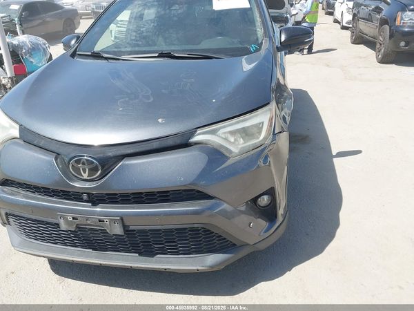 2016 TOYOTA RAV4 SE