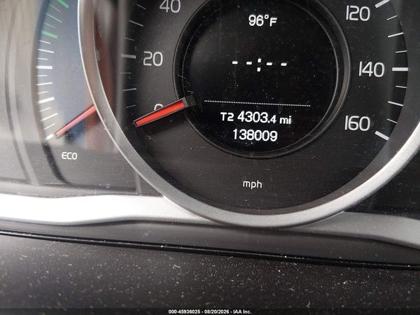2017 VOLVO XC60 T5 INSCRIPTION