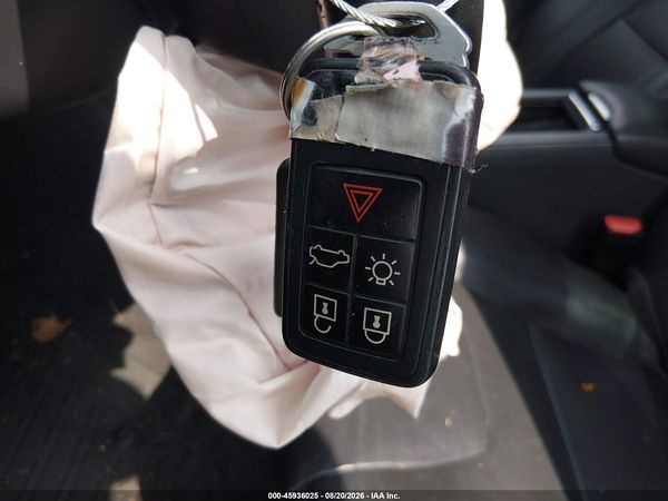 2017 VOLVO XC60 T5 INSCRIPTION