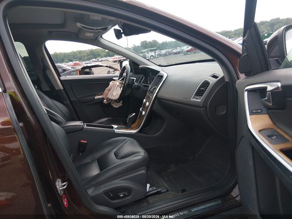 2017 VOLVO XC60 T5 INSCRIPTION