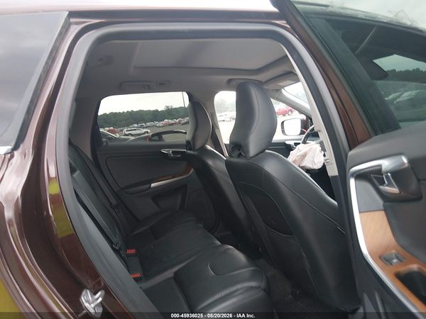 2017 VOLVO XC60 T5 INSCRIPTION