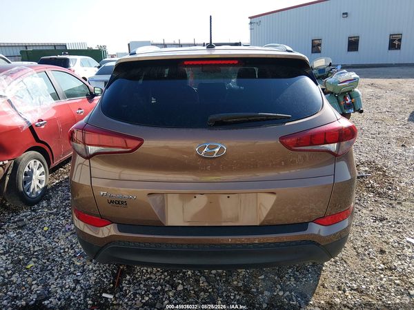 2017 HYUNDAI TUCSON SE