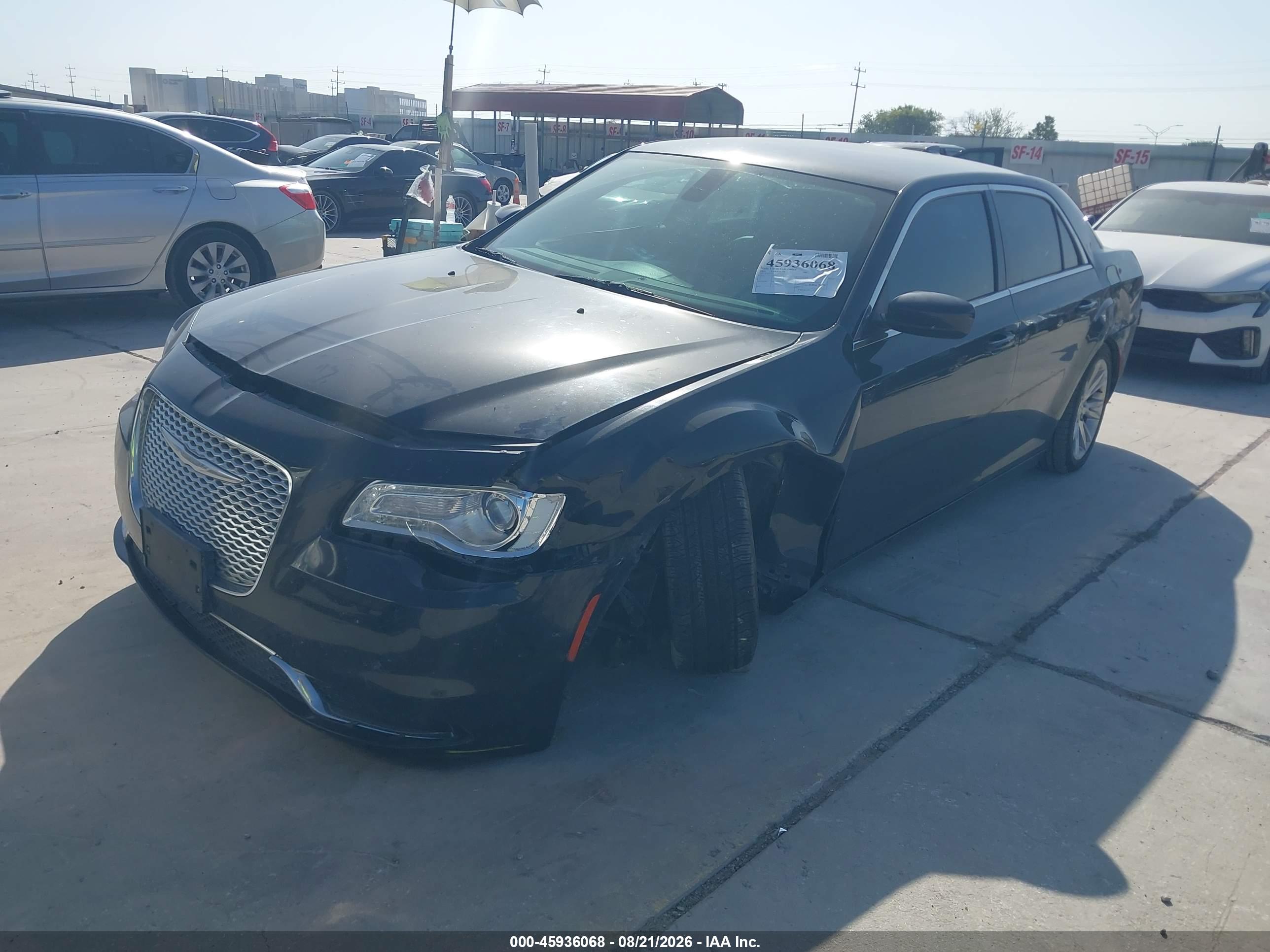 2016 CHRYSLER 300 LIMITED — I2