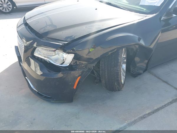 2016 CHRYSLER 300 LIMITED — I6