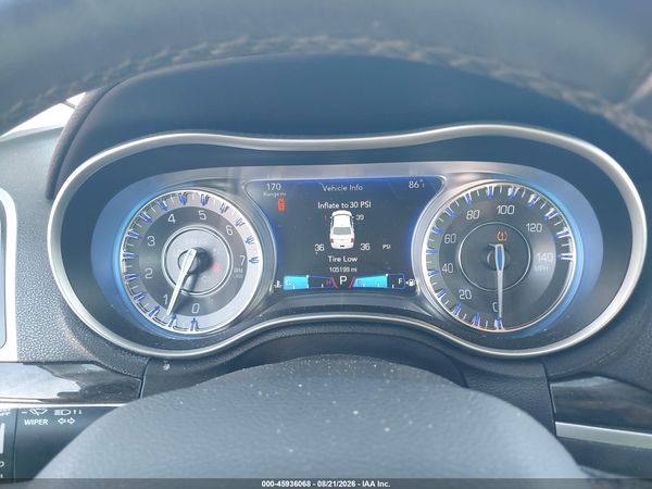 2016 CHRYSLER 300 LIMITED — I7