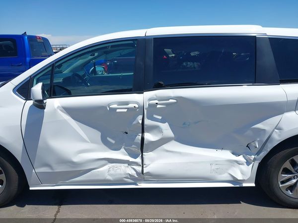 2023 TOYOTA SIENNA LE — I117