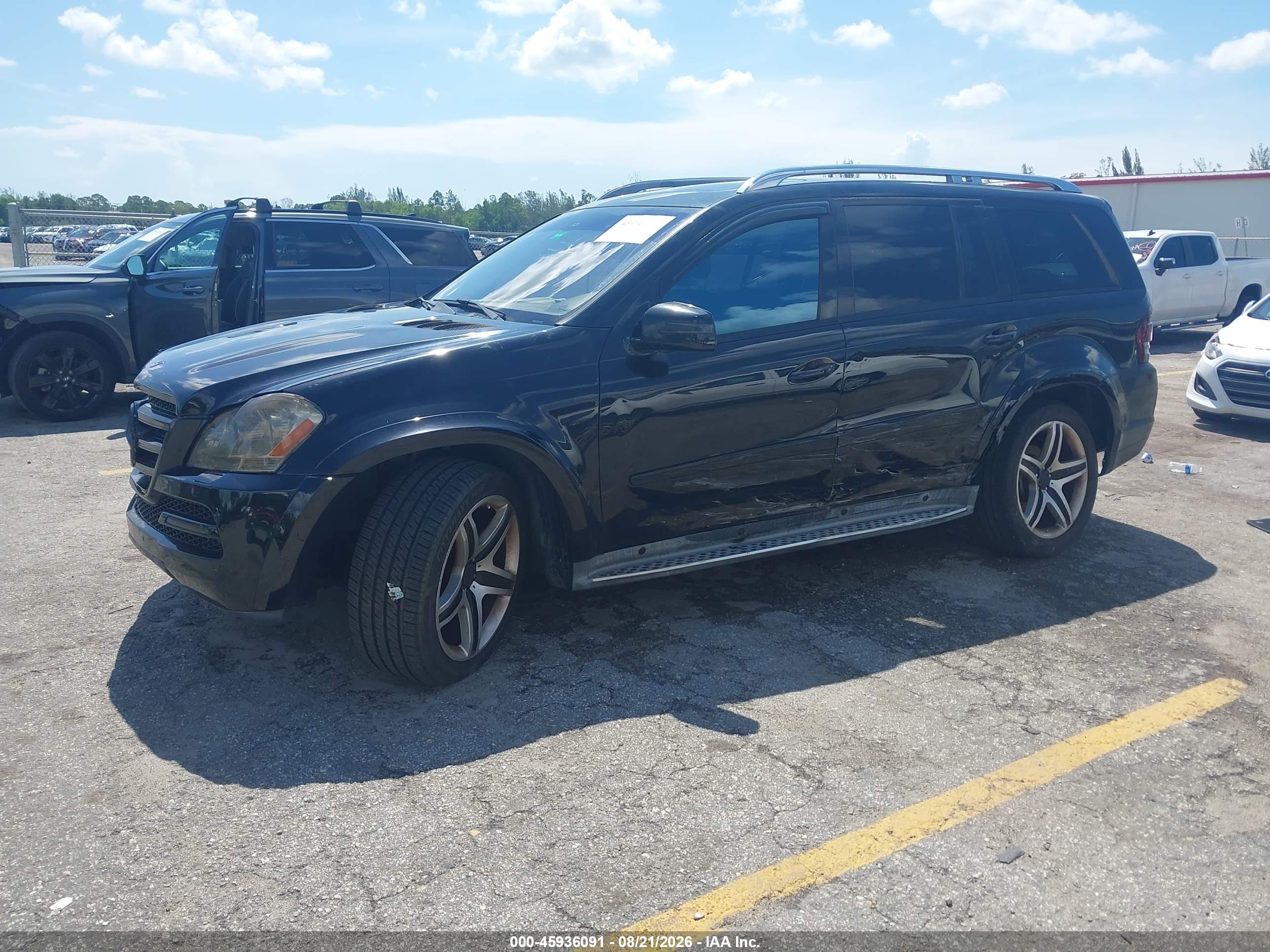 2012 MERCEDES-BENZ GL 550 4MATIC — I2