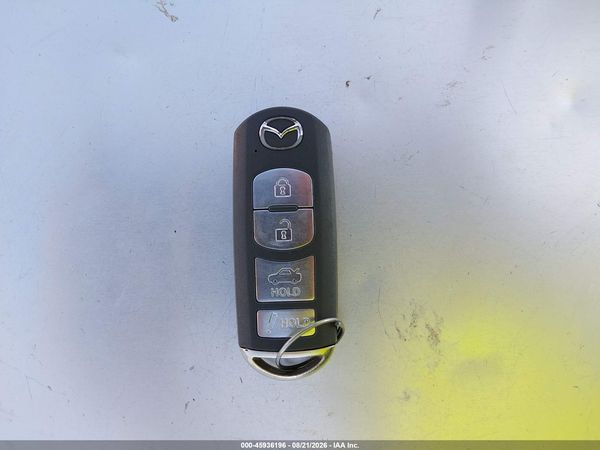 2018 MAZDA MAZDA3 TOURING — I11