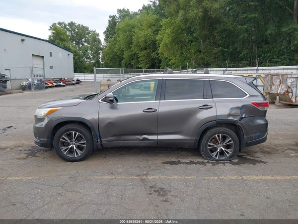 2016 TOYOTA HIGHLANDER XLE V6