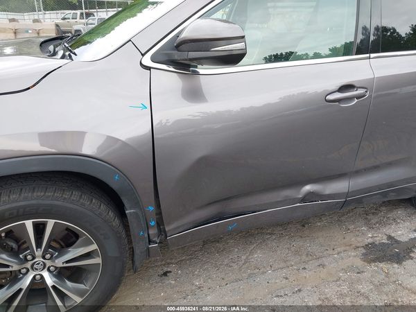 2016 TOYOTA HIGHLANDER XLE V6