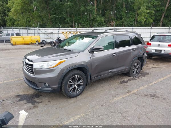 2016 TOYOTA HIGHLANDER XLE V6