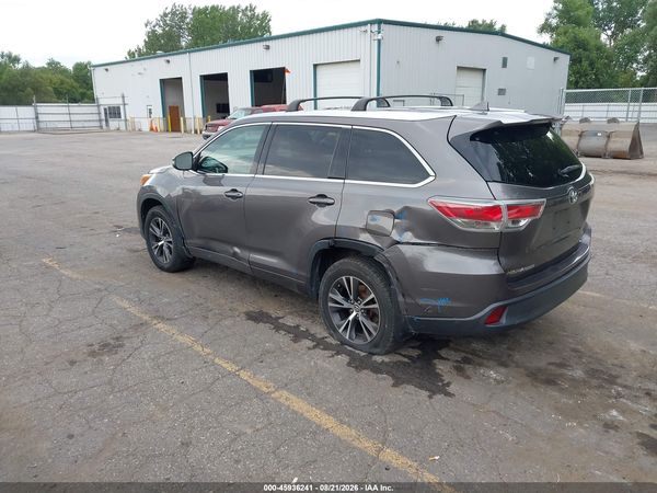 2016 TOYOTA HIGHLANDER XLE V6