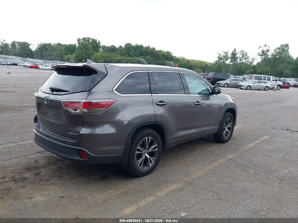 2016 TOYOTA HIGHLANDER XLE V6