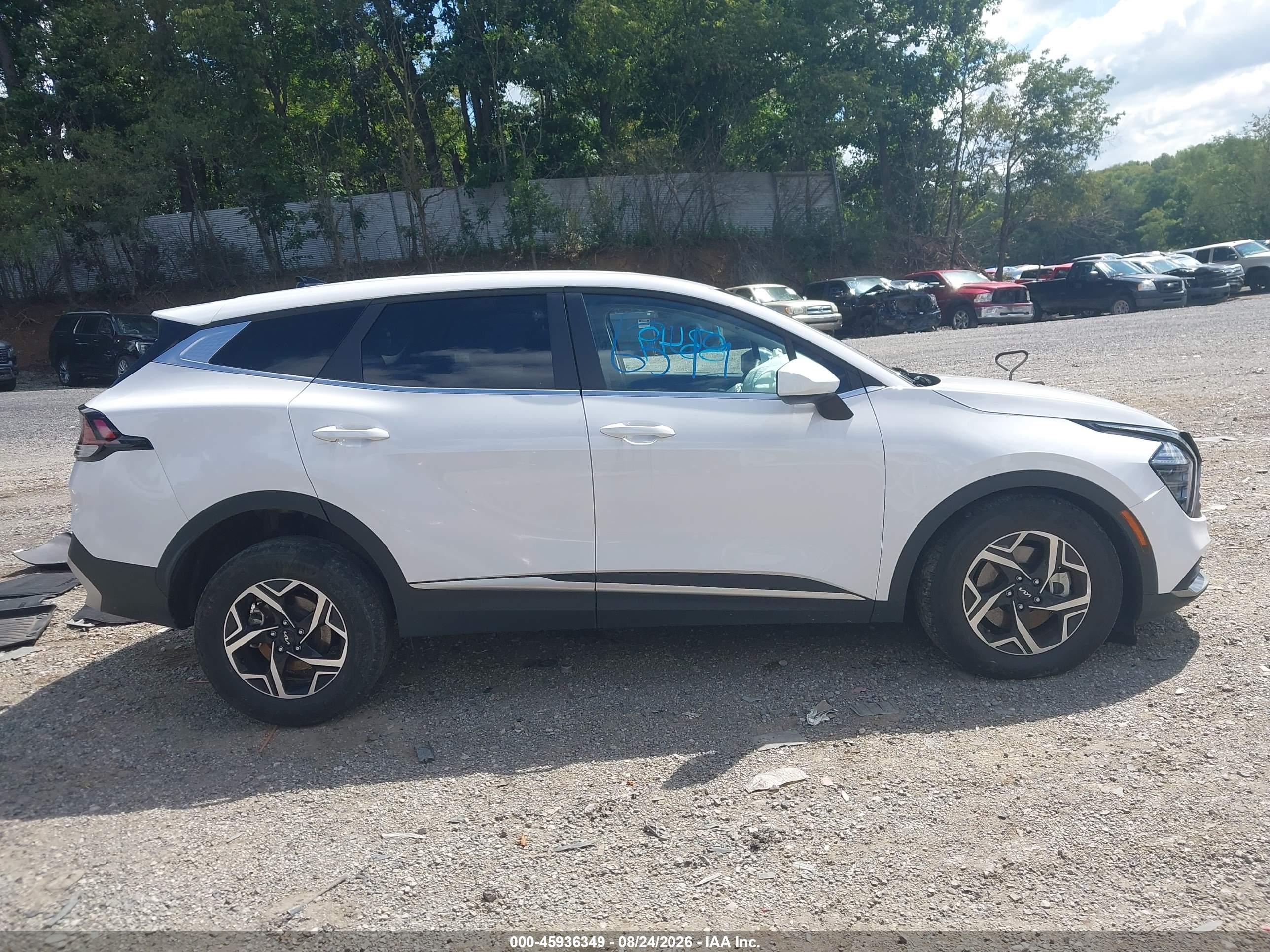 2025 KIA SPORTAGE LX
