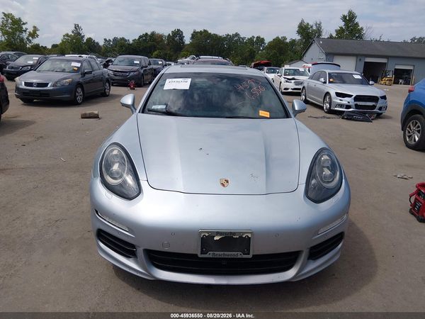 2016 PORSCHE PANAMERA 4