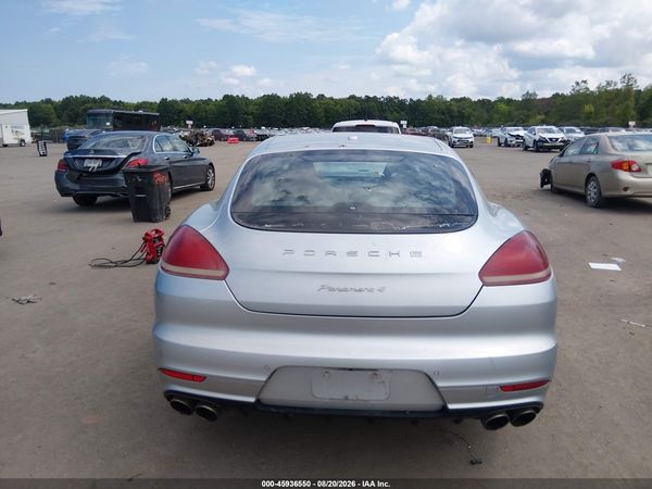 2016 PORSCHE PANAMERA 4