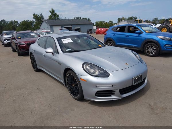 2016 PORSCHE PANAMERA 4