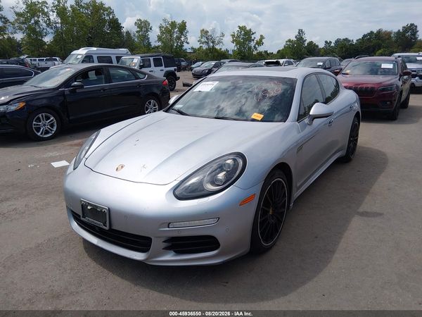 2016 PORSCHE PANAMERA 4