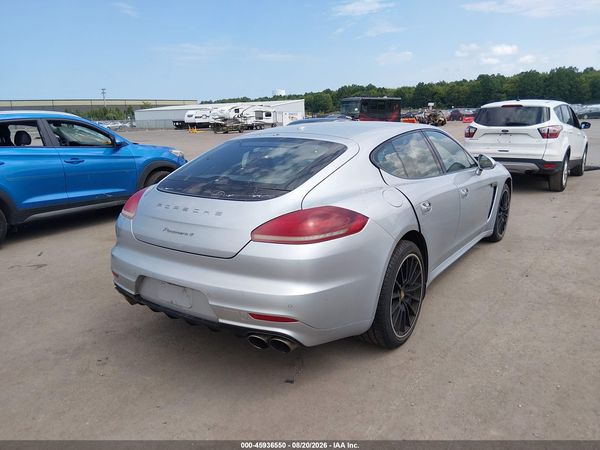 2016 PORSCHE PANAMERA 4