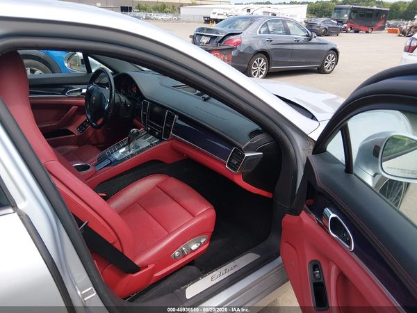 2016 PORSCHE PANAMERA 4