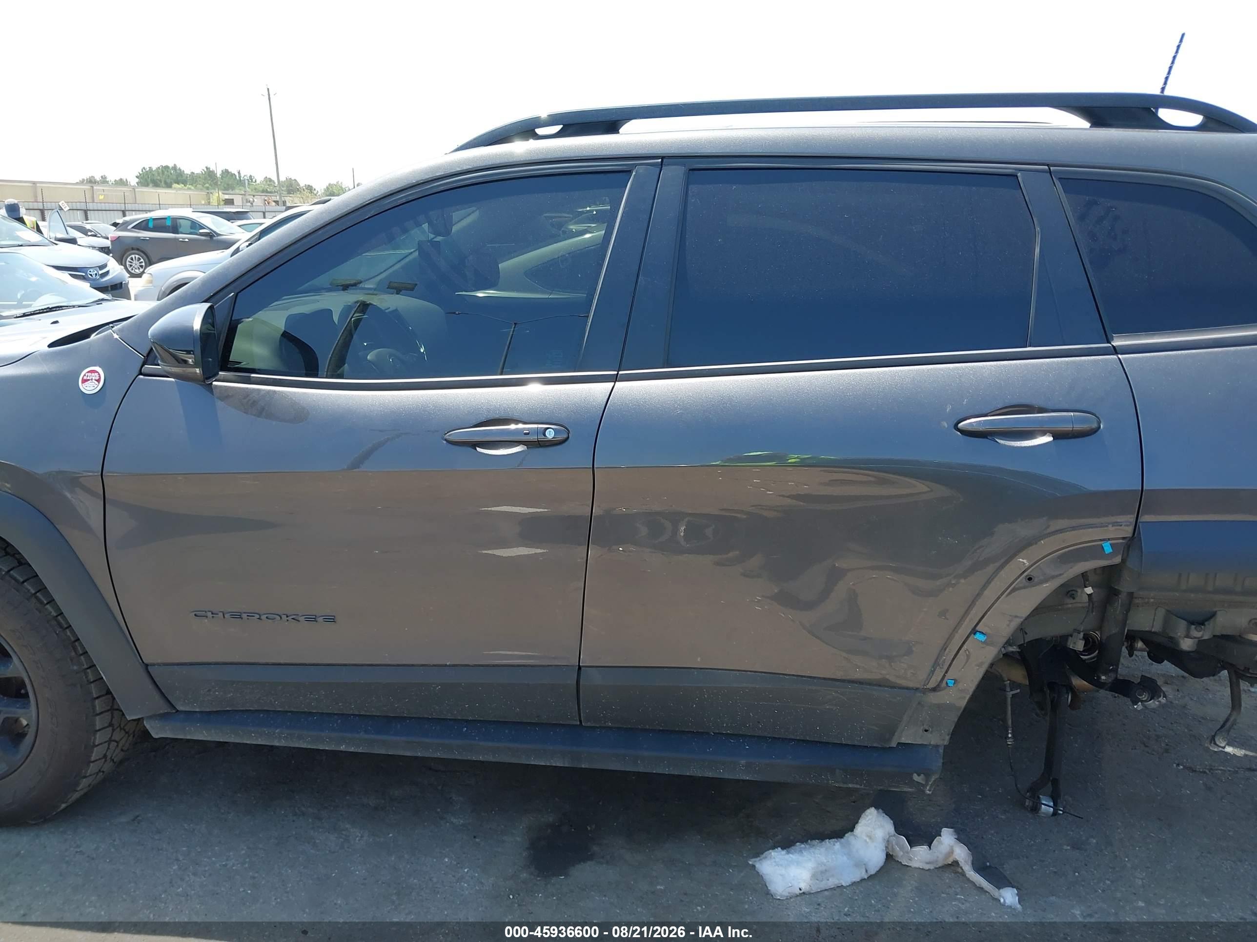 2022 JEEP CHEROKEE TRAILHAWK 4X4