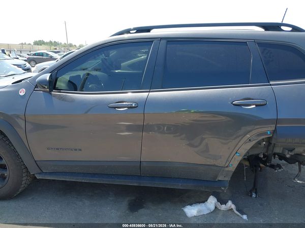 2022 JEEP CHEROKEE