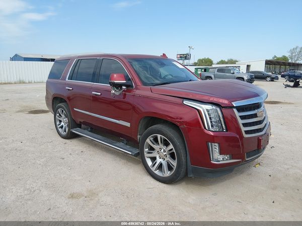 2016 CADILLAC ESCALADE PREMIUM COLLECTION — I1