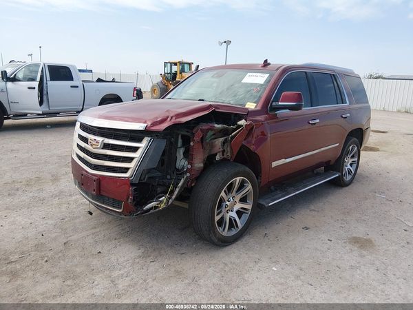 2016 CADILLAC ESCALADE PREMIUM COLLECTION — I153