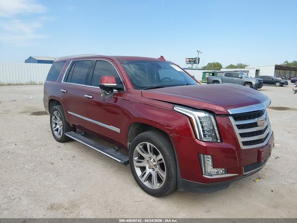 2016 CADILLAC ESCALADE PREMIUM COLLECTION — I154