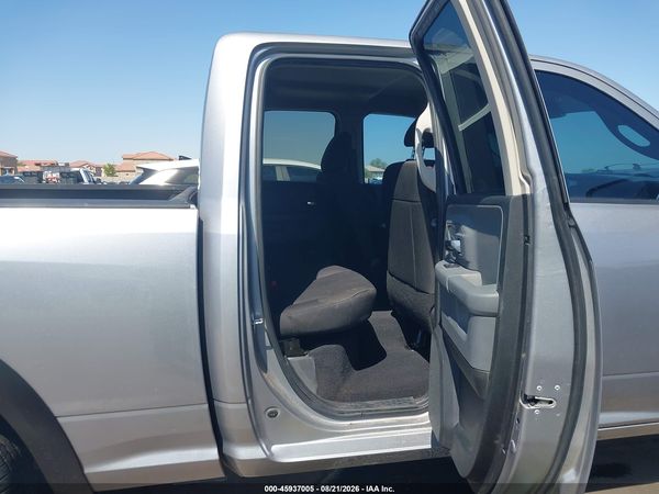 2019 RAM 1500 CLASSIC WARLOCK  4X2 6'4 BOX