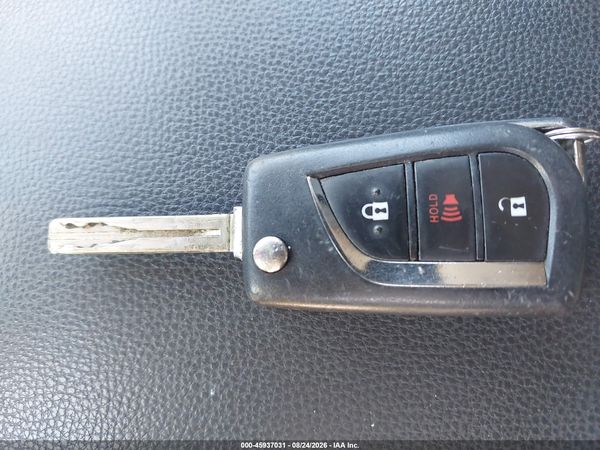 2019 TOYOTA RAV4 LE — I11
