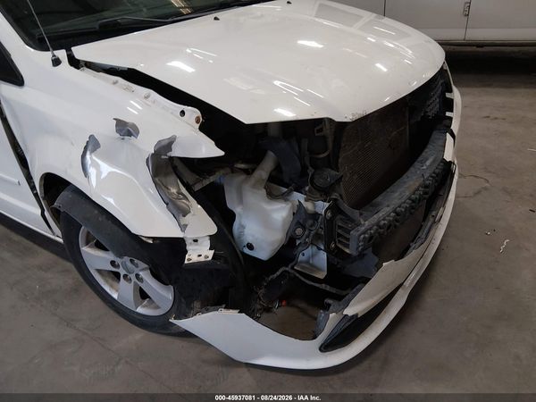 2013 DODGE GRAND CARAVAN SE — I153