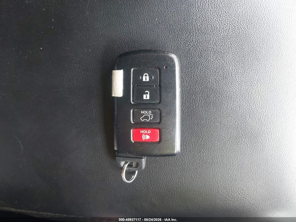 2018 TOYOTA RAV4 XLE — I11