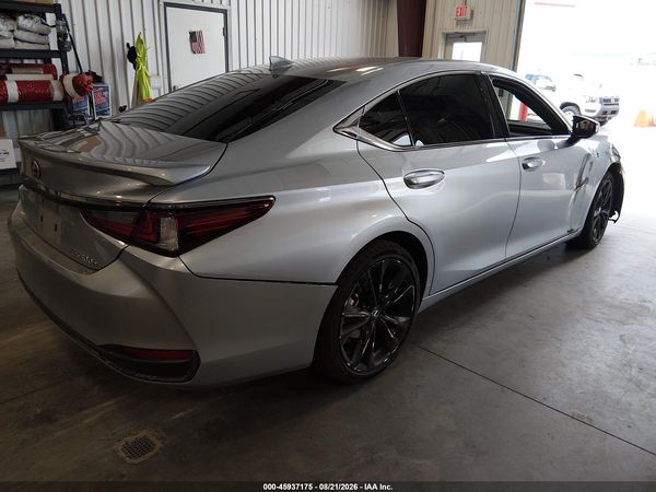 2023 LEXUS ES 300H F SPORT HANDLING — I4