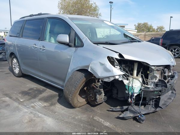 2014 TOYOTA SIENNA XLE V6 8 PASSENGER